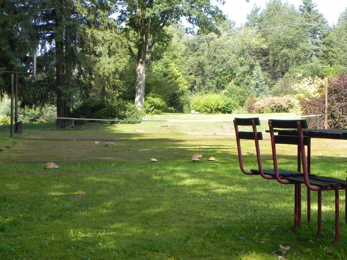 Pension Cervena Hotel Kasperske Hory Buitenkant foto